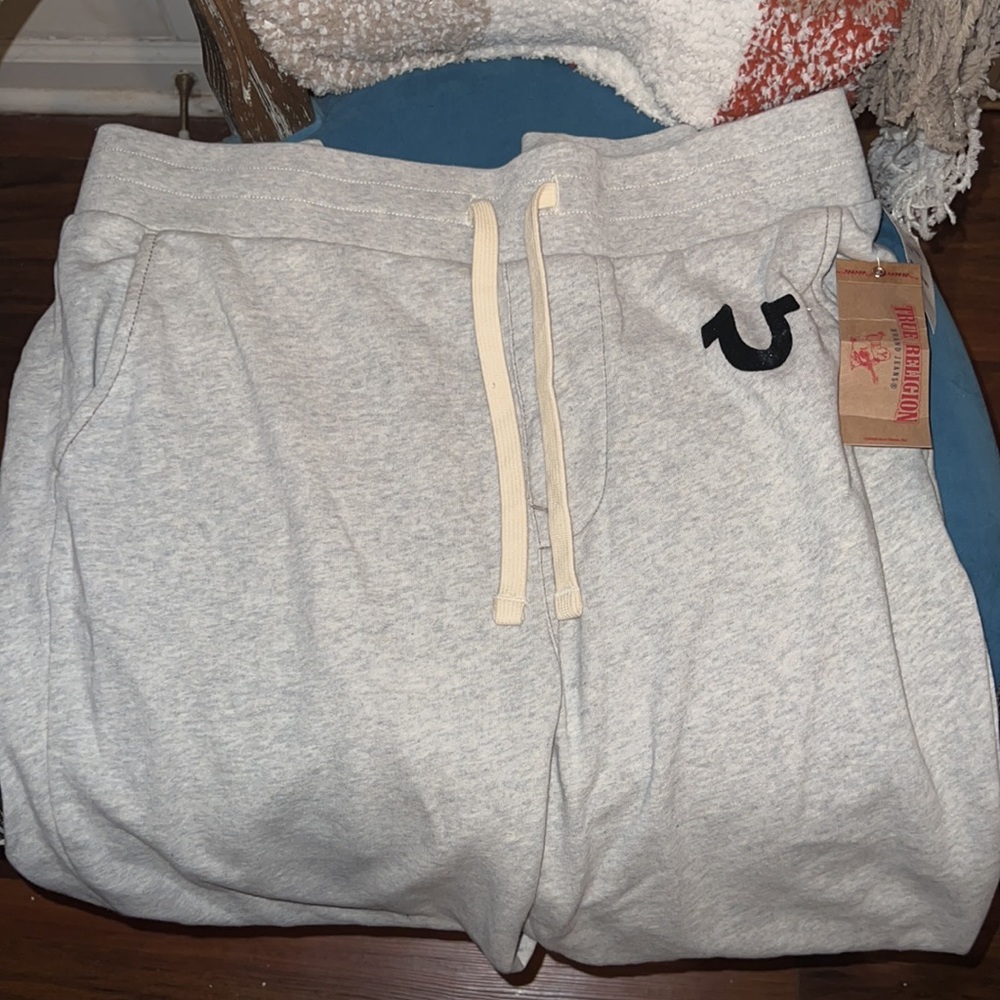 (Brand New) True Religion Jogger Sweatpants [OatMeal Color] Size: LARGE - Picture 2 of 4